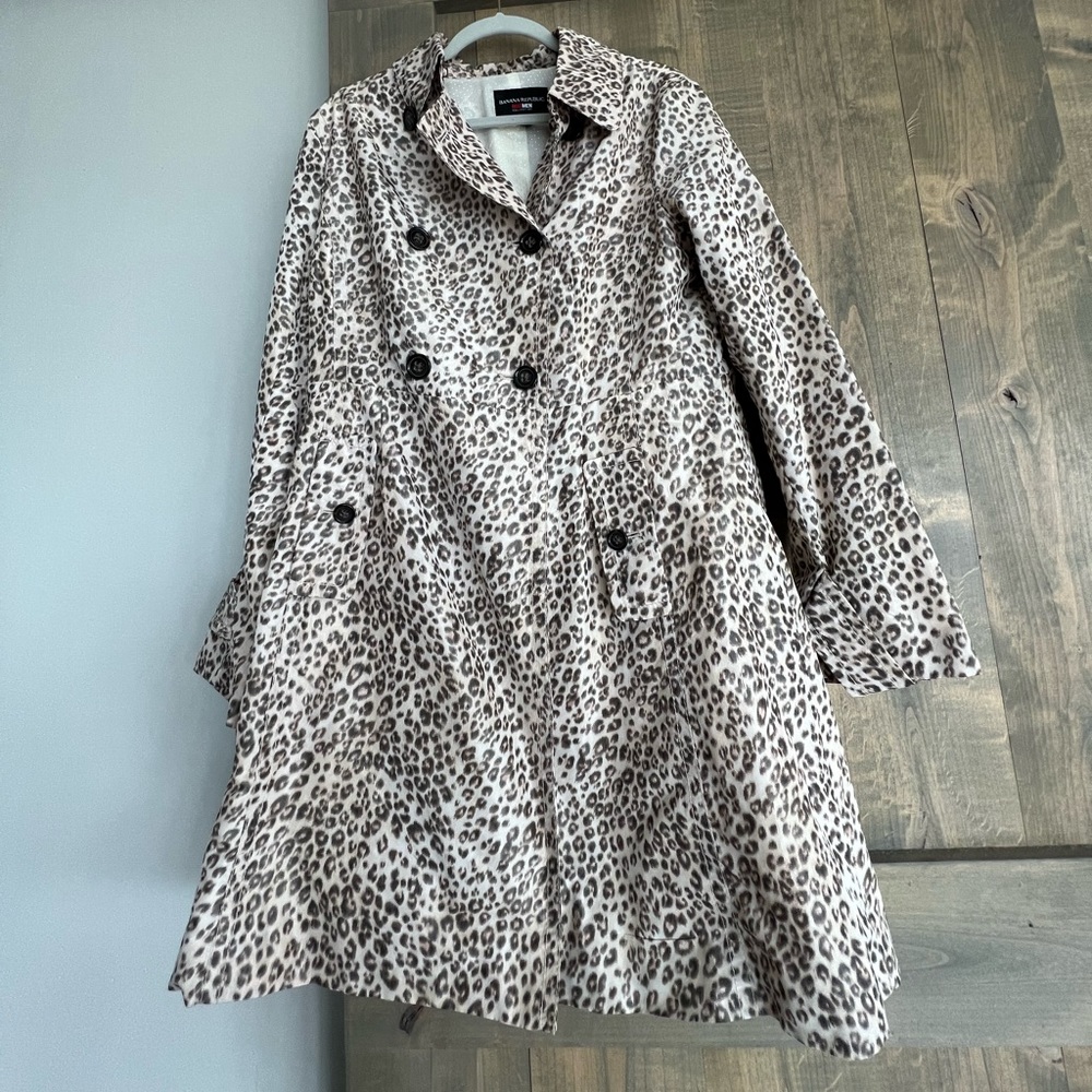 Banana Republic trenchcoat
